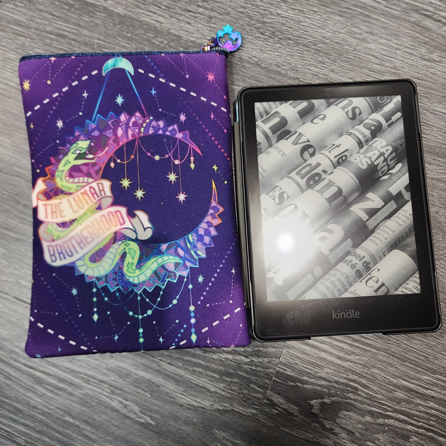 Kindle plush double sided booksleeve - Lunar Brotherhood VS Oascura Clan- Twisted Sisters Officially Licensed